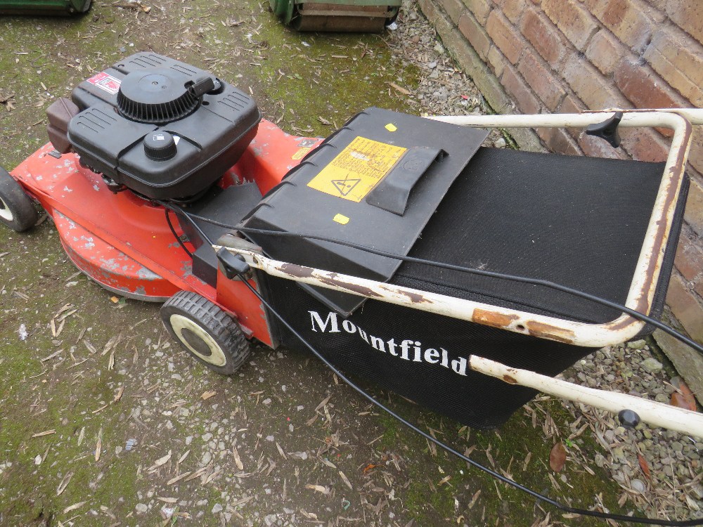 A MOUNTFIELD MONARCHY PETROL SELF PROPELLED LAWN MOWER - Image 5 of 5