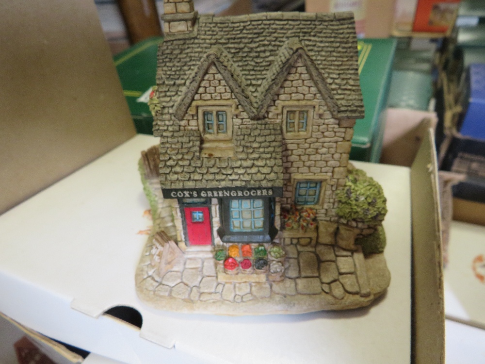 FIVE TRAYS OF ASSORTED BOXED LILLIPUT LANE ETC (CONTENTS NOT CHECKED ) - Image 5 of 10