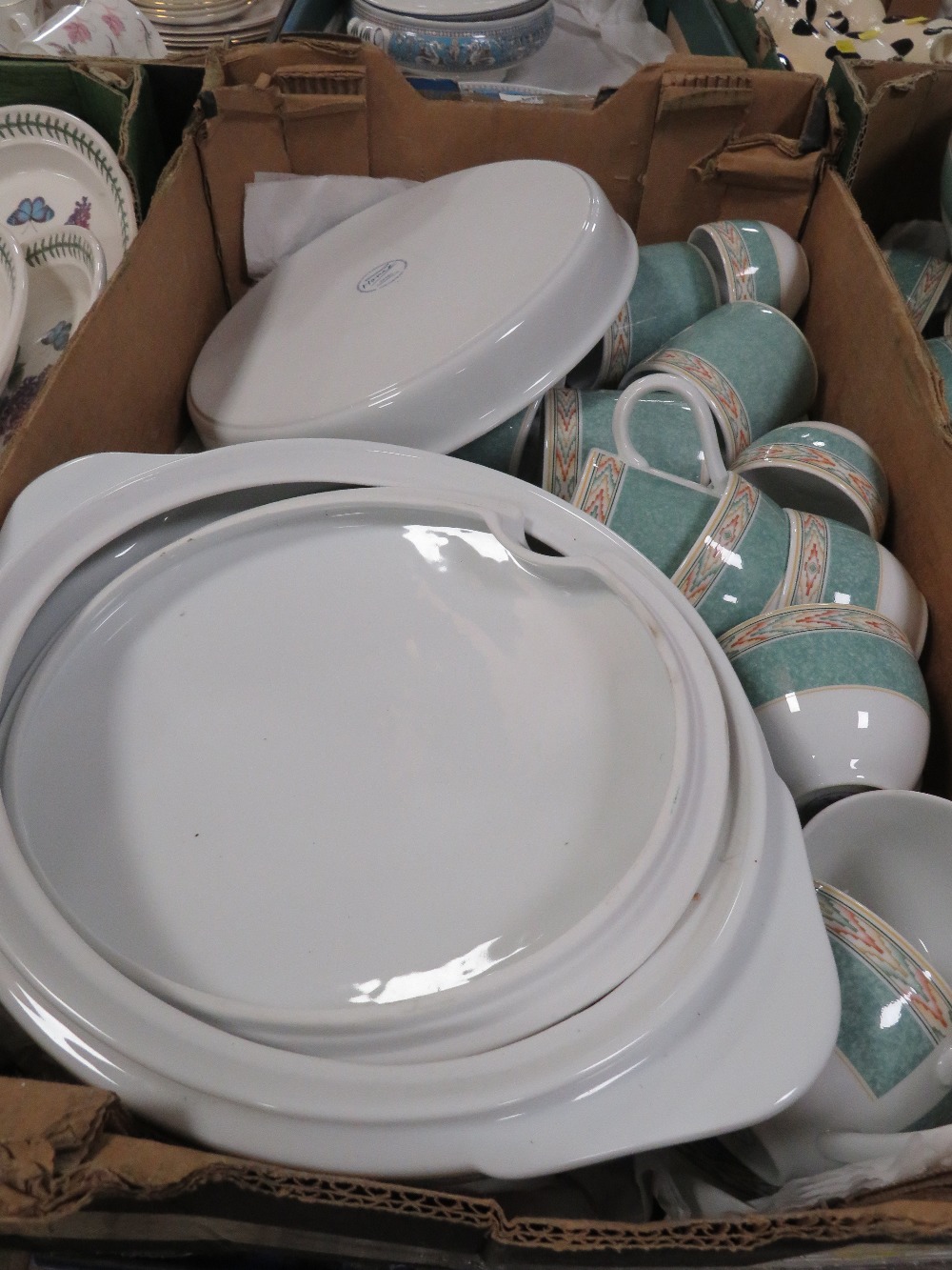 TWO TRAYS OF WEDGWOOD AZTEC DINNER WARE - Image 3 of 4
