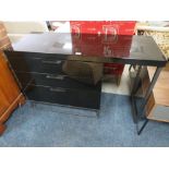 A MODERN BLACK GLOSS DESK (IN TWO SECTIONS)