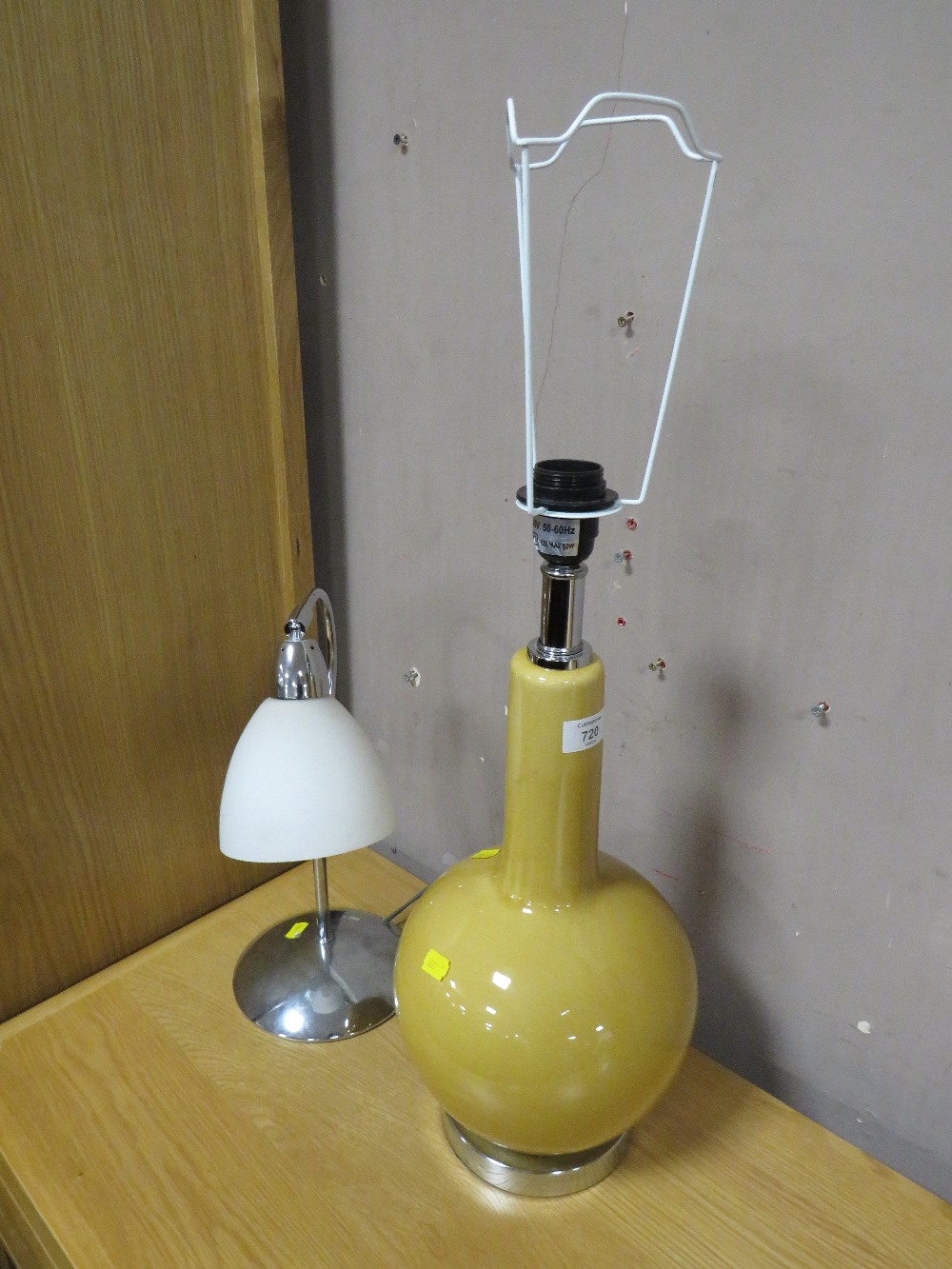 A MODERN MUSTARD TABLE LAMP TOGETHER WITH A SPOT LAMP (2)