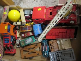 A TRAY OF TOYS AND DIE CAST AND PLASTIC TOY VEHICLES