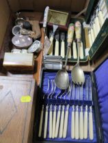 A TRAY OF SUNDRIES TO INCLUDE TREEN AND BOXED CUTLERY