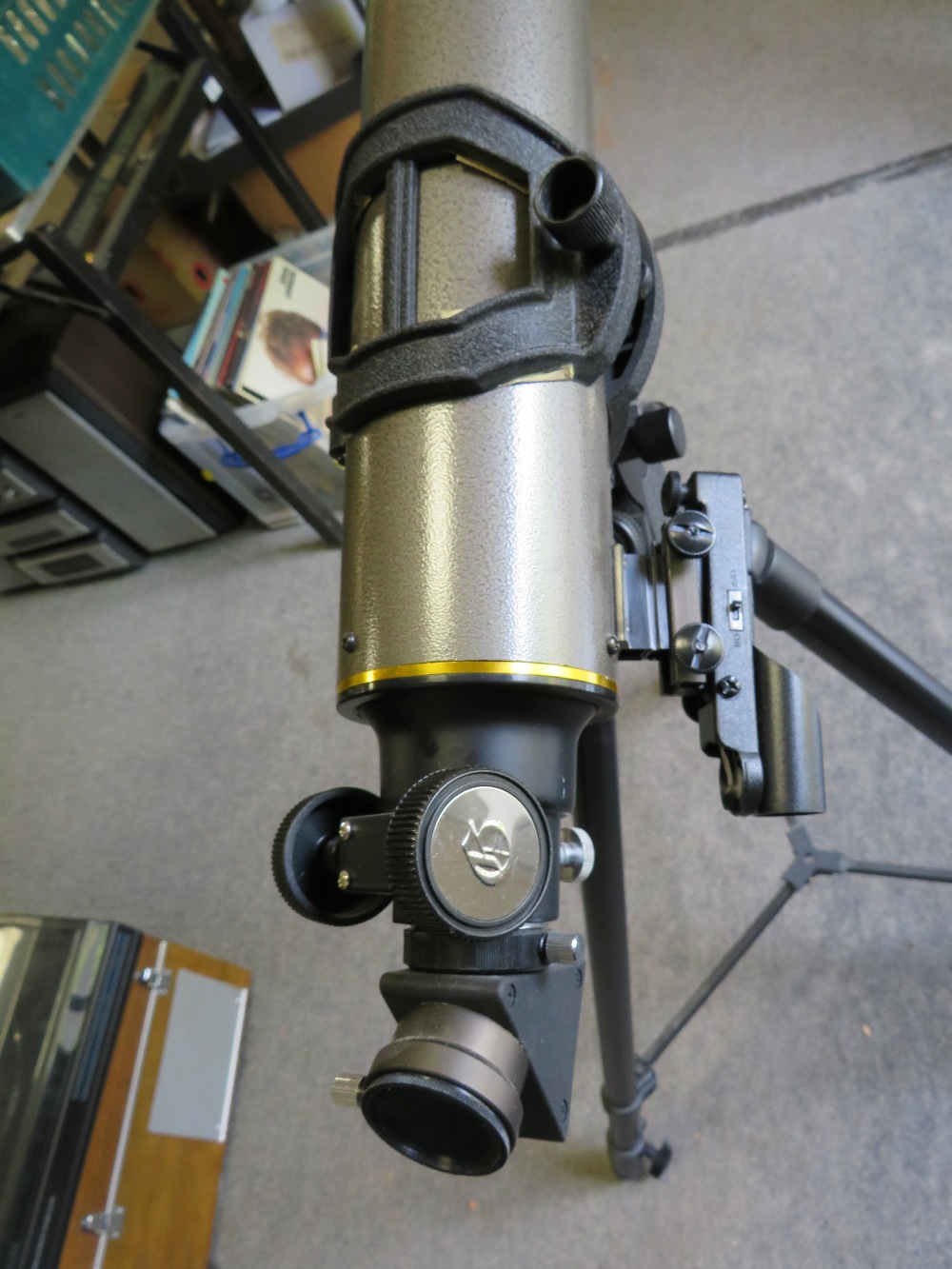 A CASED TELESCOPE WITH STAND - Image 3 of 8