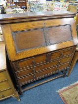 AN OAK VINTAGE BUREAU