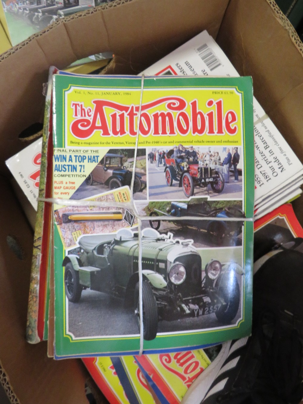 A LARGE QUANTITY OF MOTORING AND AUTOMOBILE RELATED MAGAZINES TO INCLUDE ROLLS ROYCE ENTHUSIASTS - Bild 7 aus 8