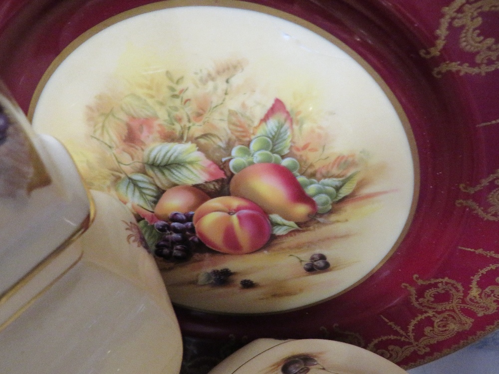 TWO TRAYS OF ASSORTED AYNSLEY 'ORCHARD GOLD' CERAMICS INCLUDING VASES, CUPS, PLATES DISHES ETC - - Image 5 of 5