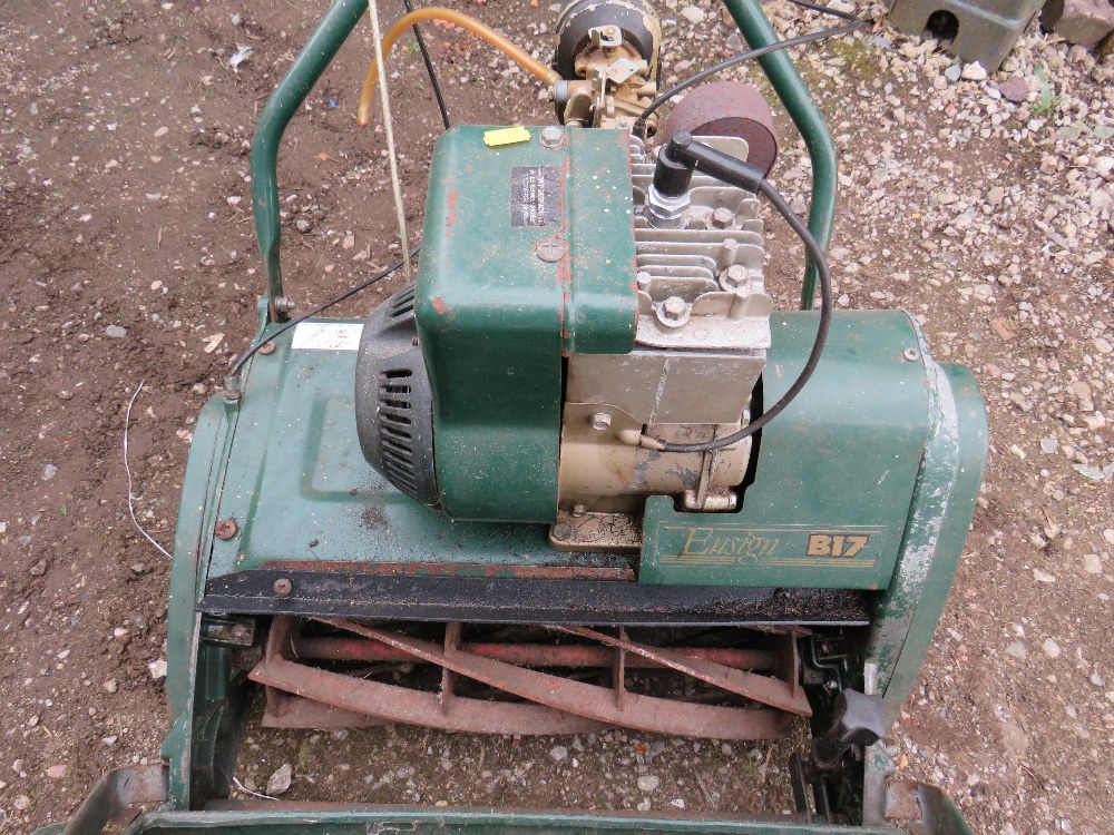AN ATCO ENSIGN B17 CYLINDER LAWN MOWER WITH GRASS BOX - Image 2 of 4