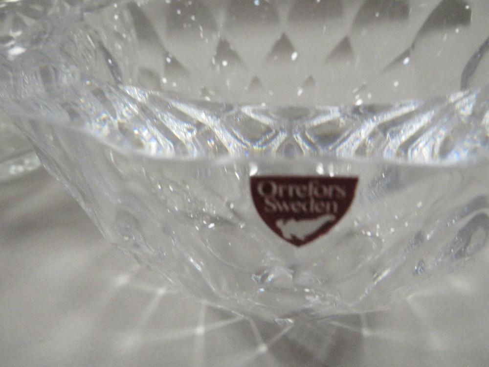 A SIGNED SWEDISH STYLE ART GLASS BUBBLE EFFECT DISH - Image 3 of 3