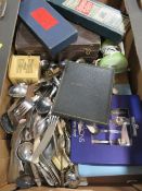 A tray of assorted cutlery etc