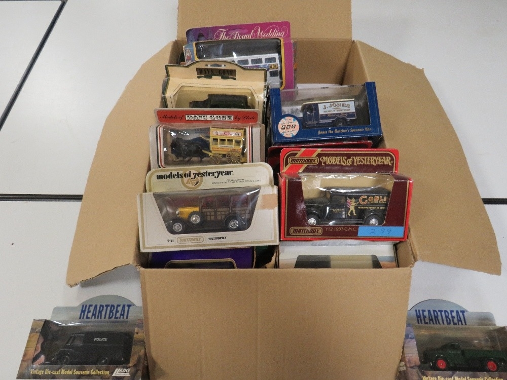 THREE CARDED CHAD VALLEY 1:18 SCALE MOTORCYCLE TWIN SETS, together with twenty three Lledo / Days - Image 3 of 3