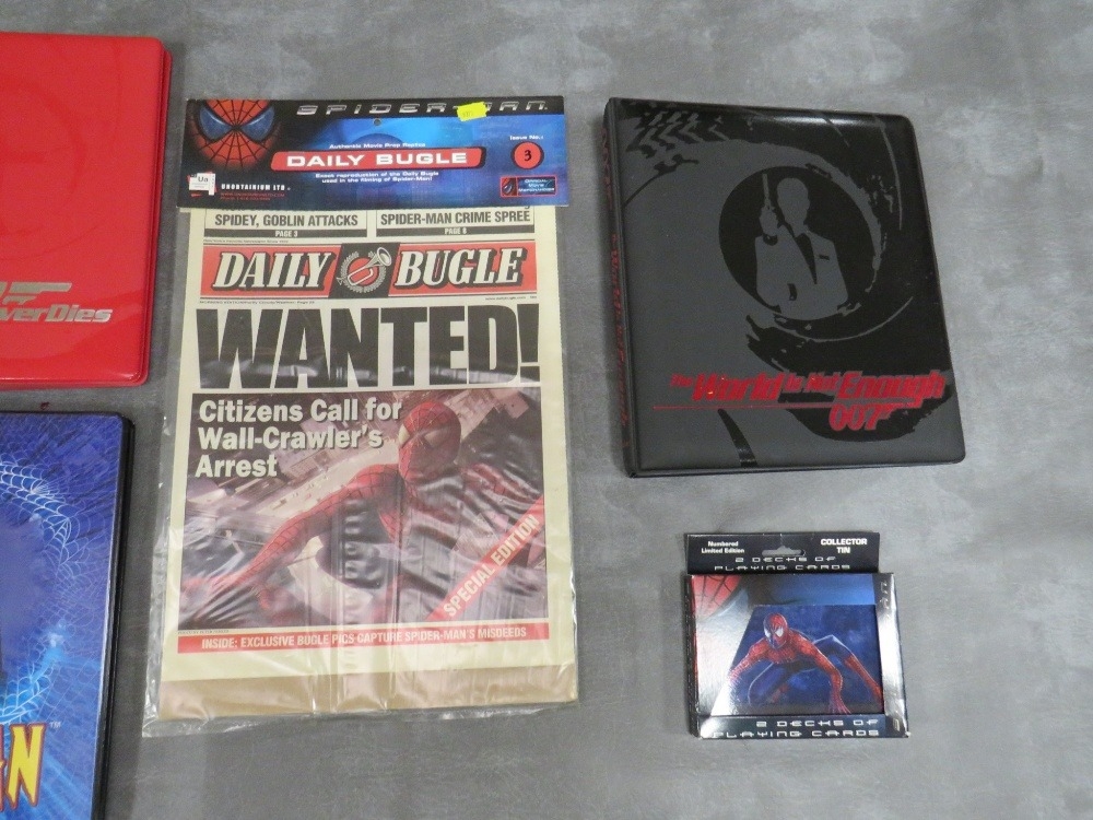 A DC COMICS LIMITED EDITION 'DARK VICTORY' BATMAN GRAPHIC NOVEL, signed by Jeph Loeb and remarked by - Image 3 of 7