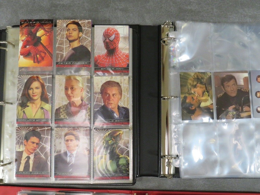 A DC COMICS LIMITED EDITION 'DARK VICTORY' BATMAN GRAPHIC NOVEL, signed by Jeph Loeb and remarked by - Image 6 of 7