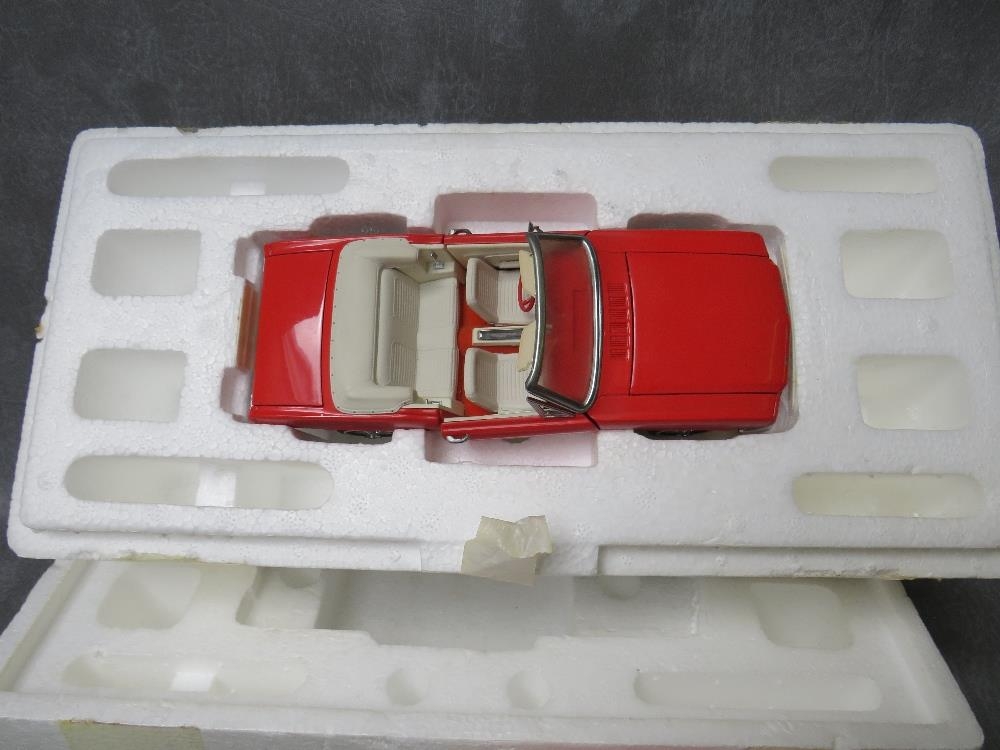 A BOXED FRANKLIN MINT FORD THUNDERBIRD, together with four unboxed 1:18 cars to include Maitso - Image 2 of 3