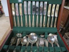 An Arthur Price canteen of cutlery (contents unchecked)