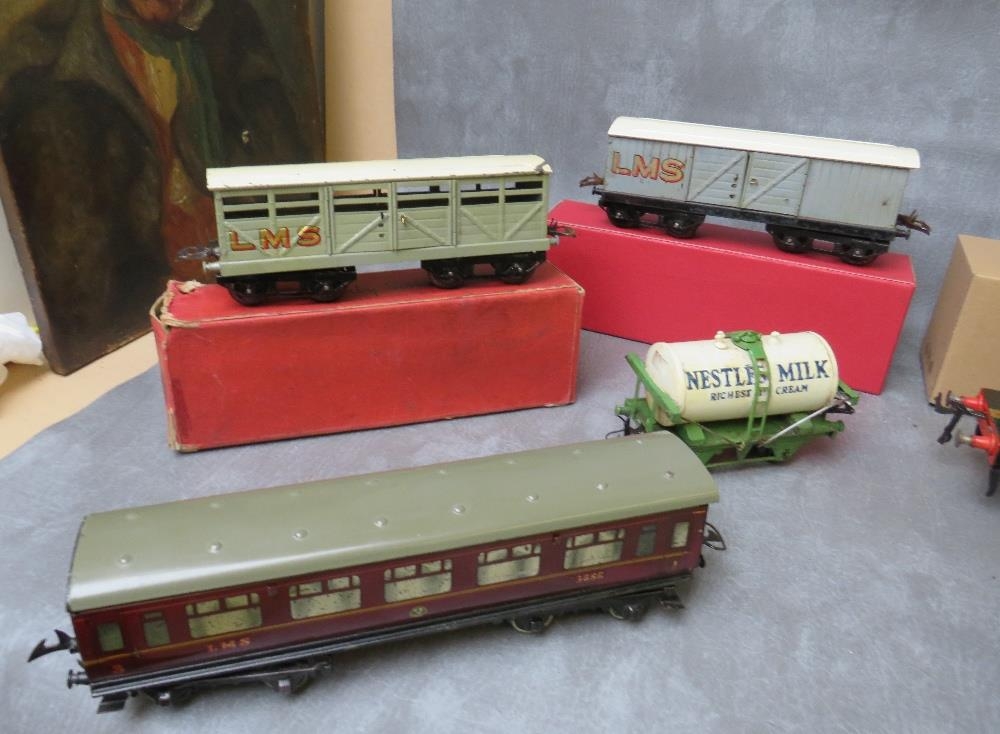 O GAUGE JOB LOT, to include unboxed Jupiter locomotive 1902, seven boxed carriages / rolling - Image 3 of 5