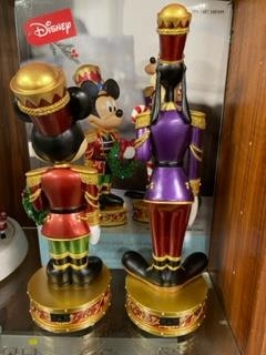 A set of Christmas Disney Mickey Mouse and Goofy nutcracker figures with lights and music, boxed new - Image 2 of 7