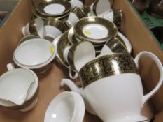 A Minton dinner set - grande