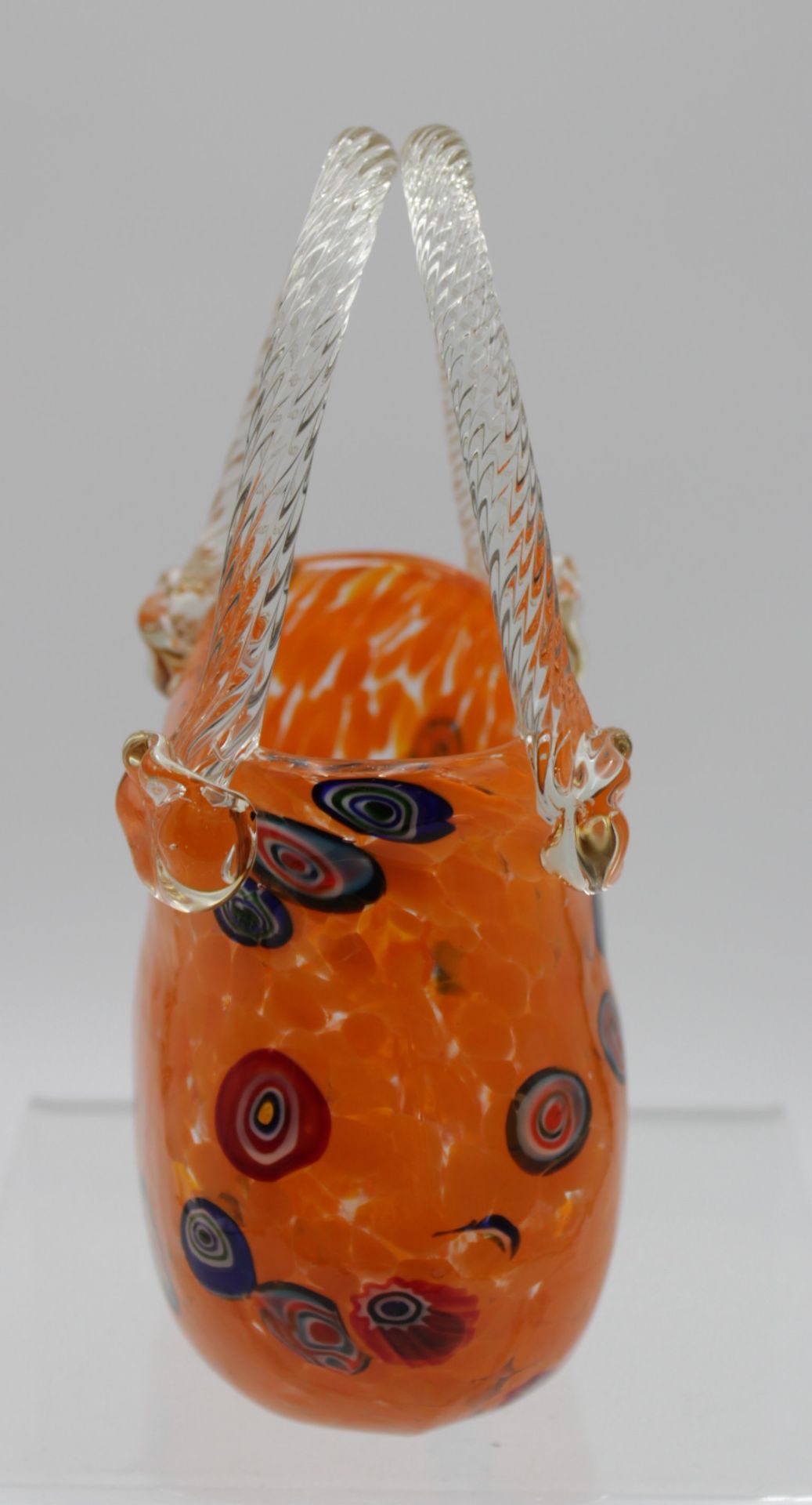 Vase in Taschenform, wohl Murano, farbige Einschmelzungen, ca. H-20cm B-14cm. - Bild 3 aus 5