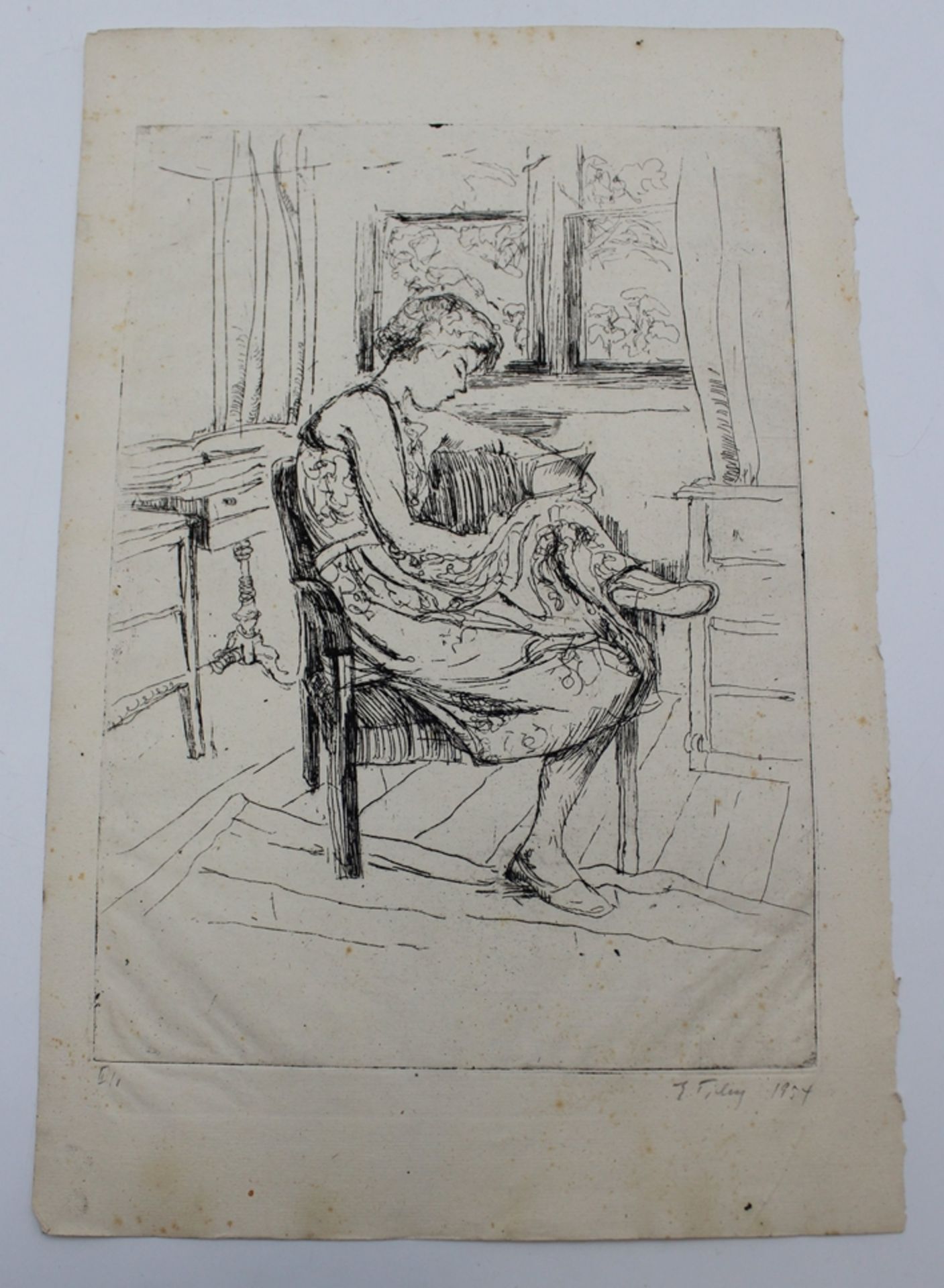 wohl Josef TICHY (1922-2001), lesende Frau, Radierung, Blatt mit Läsuren, ungerahmt, BG 38 x 25cm. - Image 3 of 4
