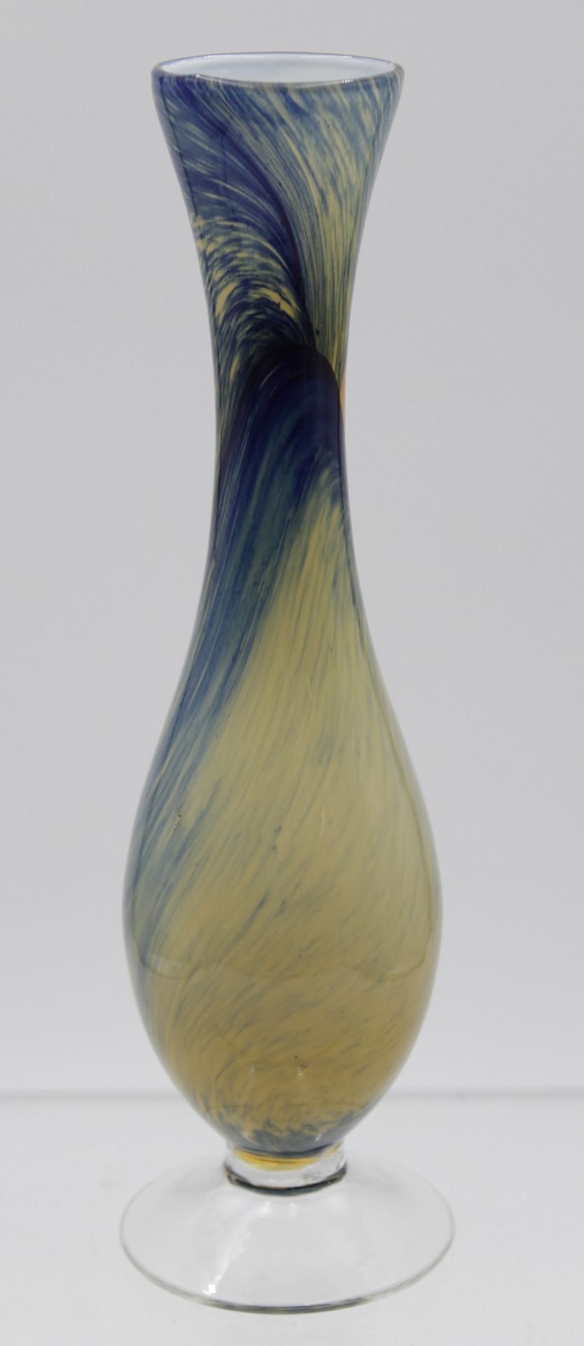 Vase auf Stand, Opalino Italy, H-23cm. - Bild 4 aus 4