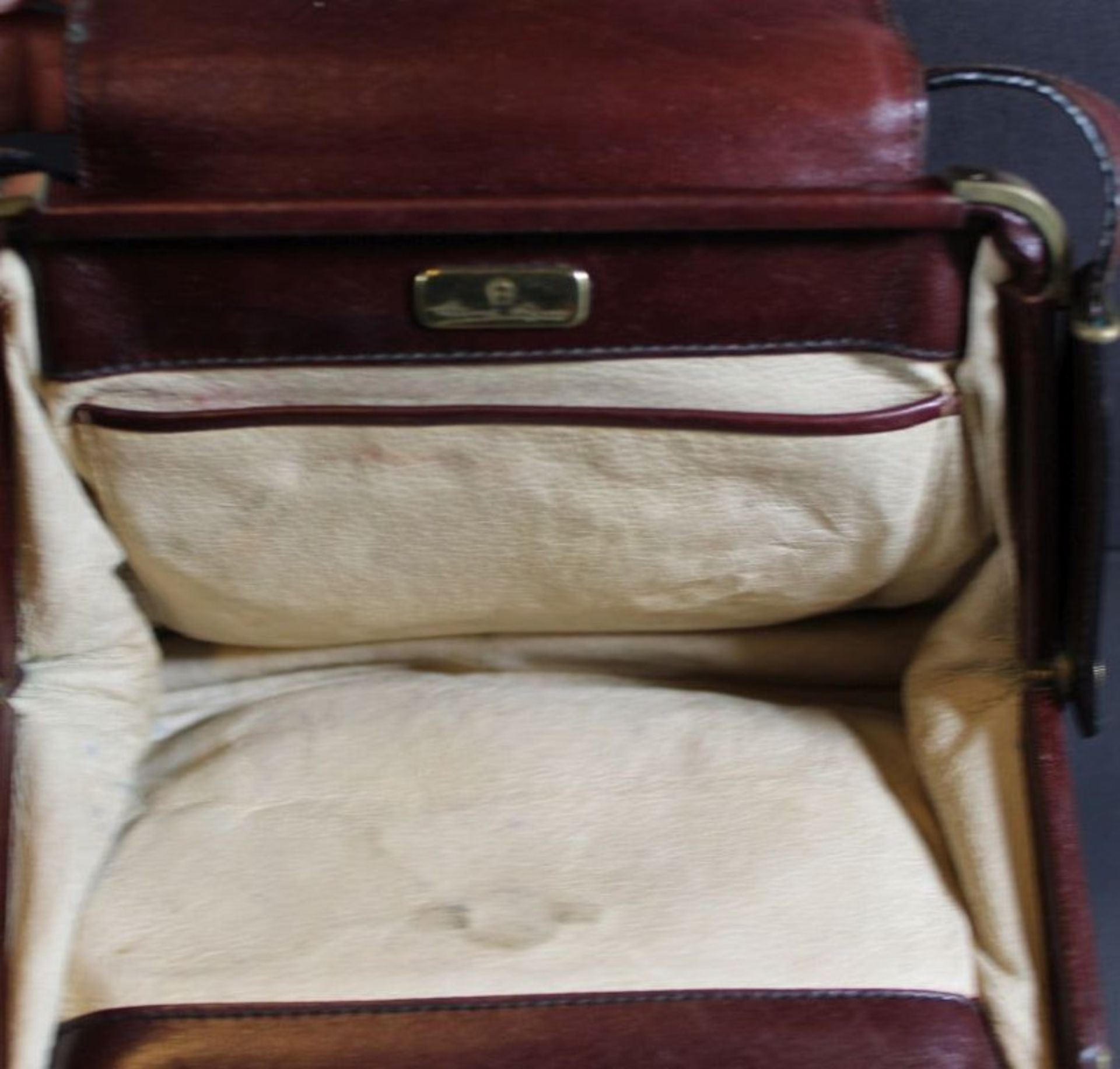 Handtasche "Aigner" Leder, rot, Gebrauchsspuren, 16x20 cm - Bild 3 aus 3