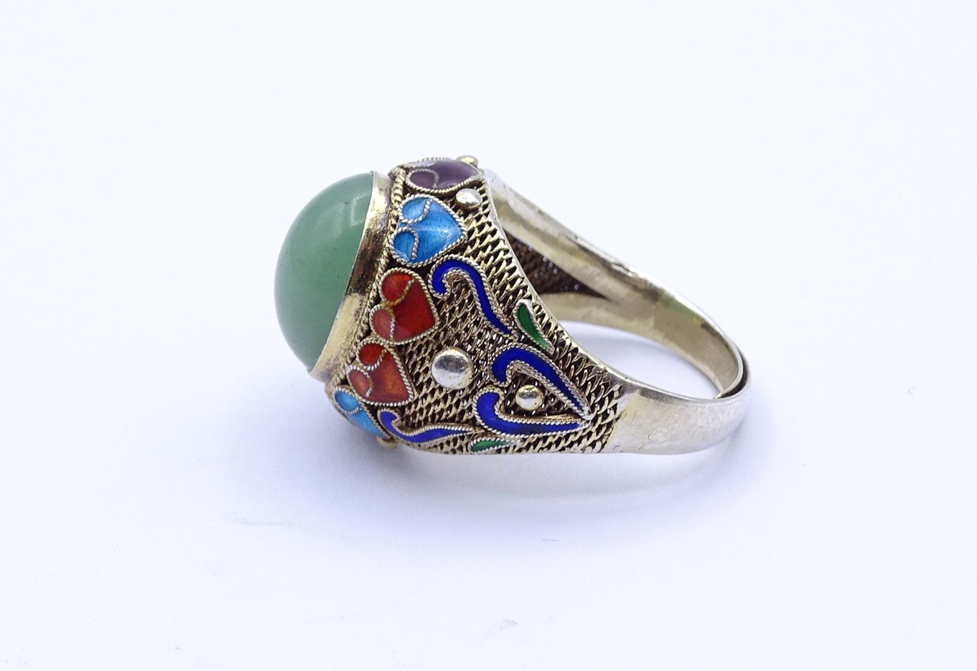 Filigraner emaillierter Silber Ring mit Jade Cabochon, offene Ringschiene, 7,0g. - Bild 3 aus 4