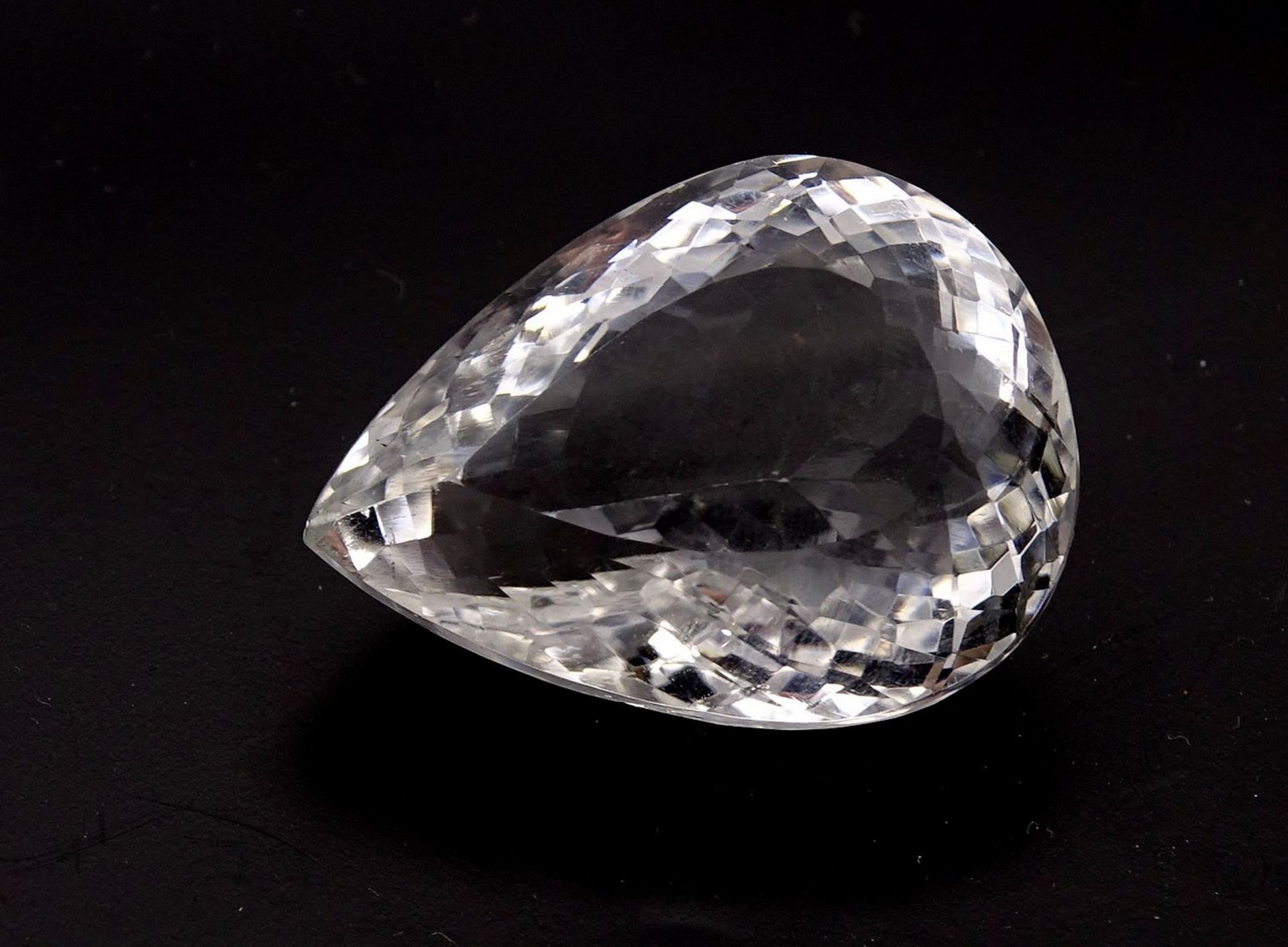 weißer Quarz, 82,3ct.,