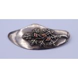 Silber Brosche mit roten Einlagen, Silber 925/000, 6,0cm, 9,0g.