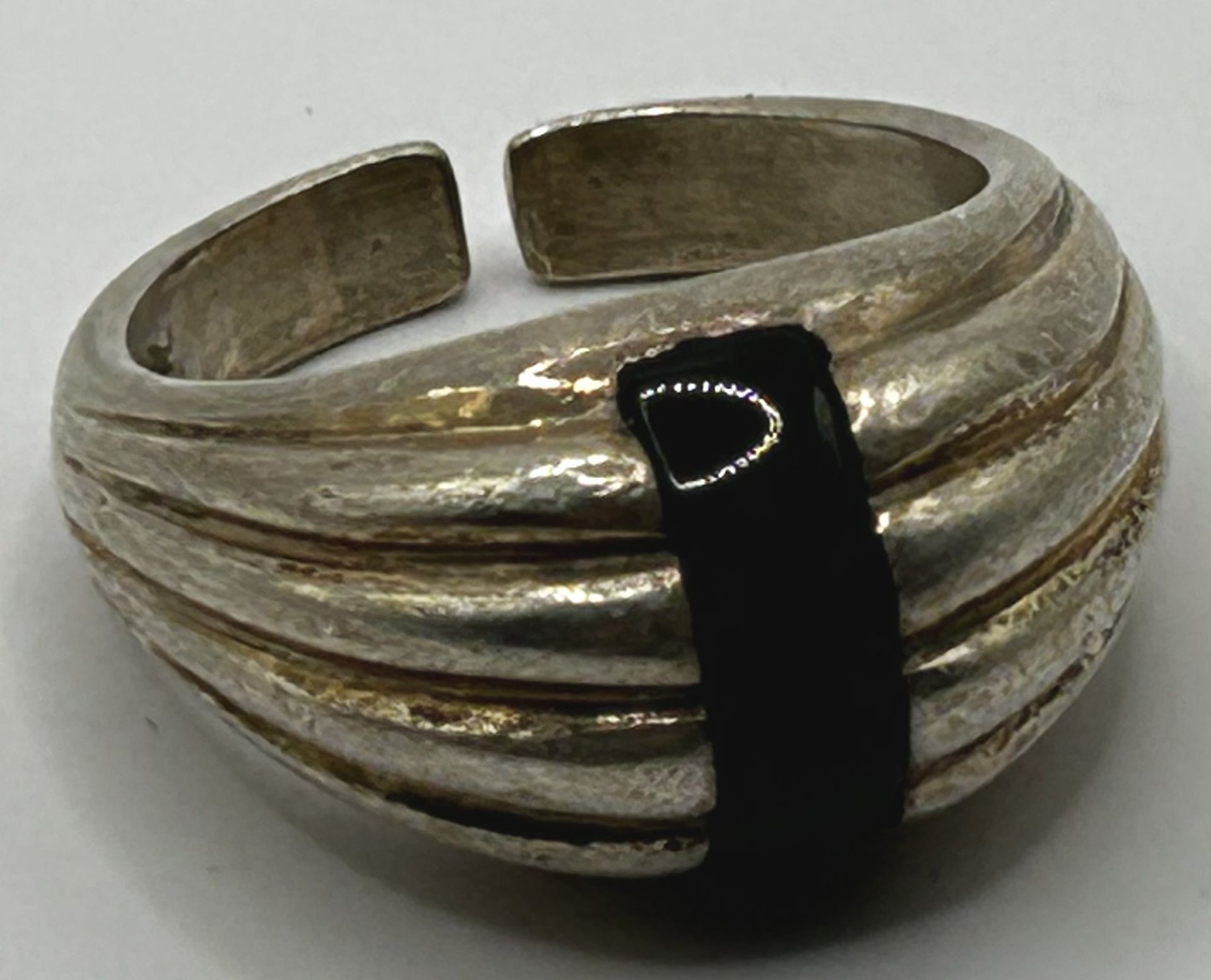 offener Silberring, -925-mittig schwarzer Stein, 11,1 gr. - Bild 4 aus 6