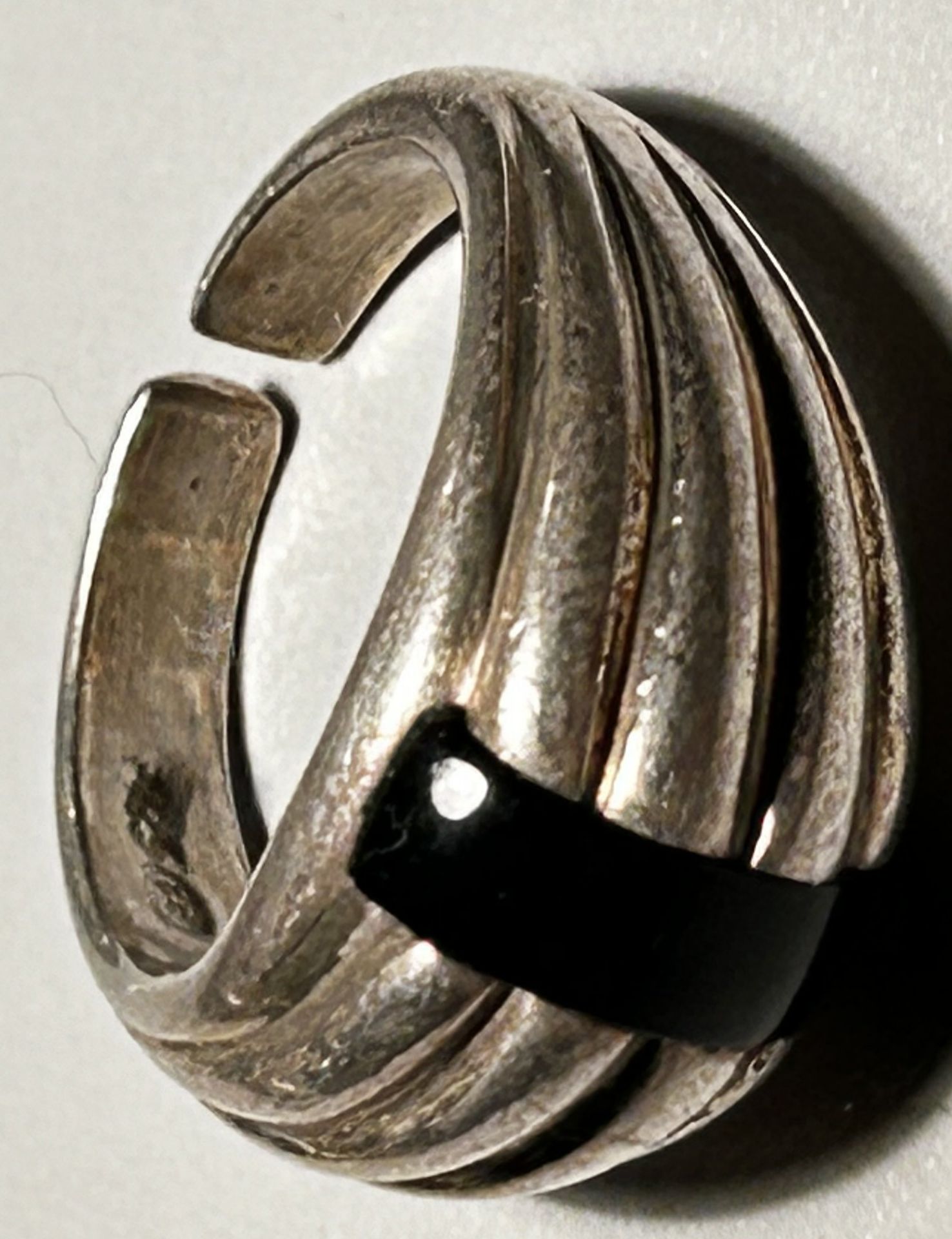 offener Silberring, -925-mittig schwarzer Stein, 11,1 gr. - Bild 2 aus 6