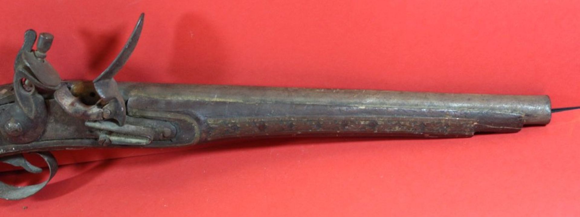 orientalisches Steinschloss-Kurzgewehr?, mit Perlmutt-Intarsien, L-68 cm - Bild 2 aus 6