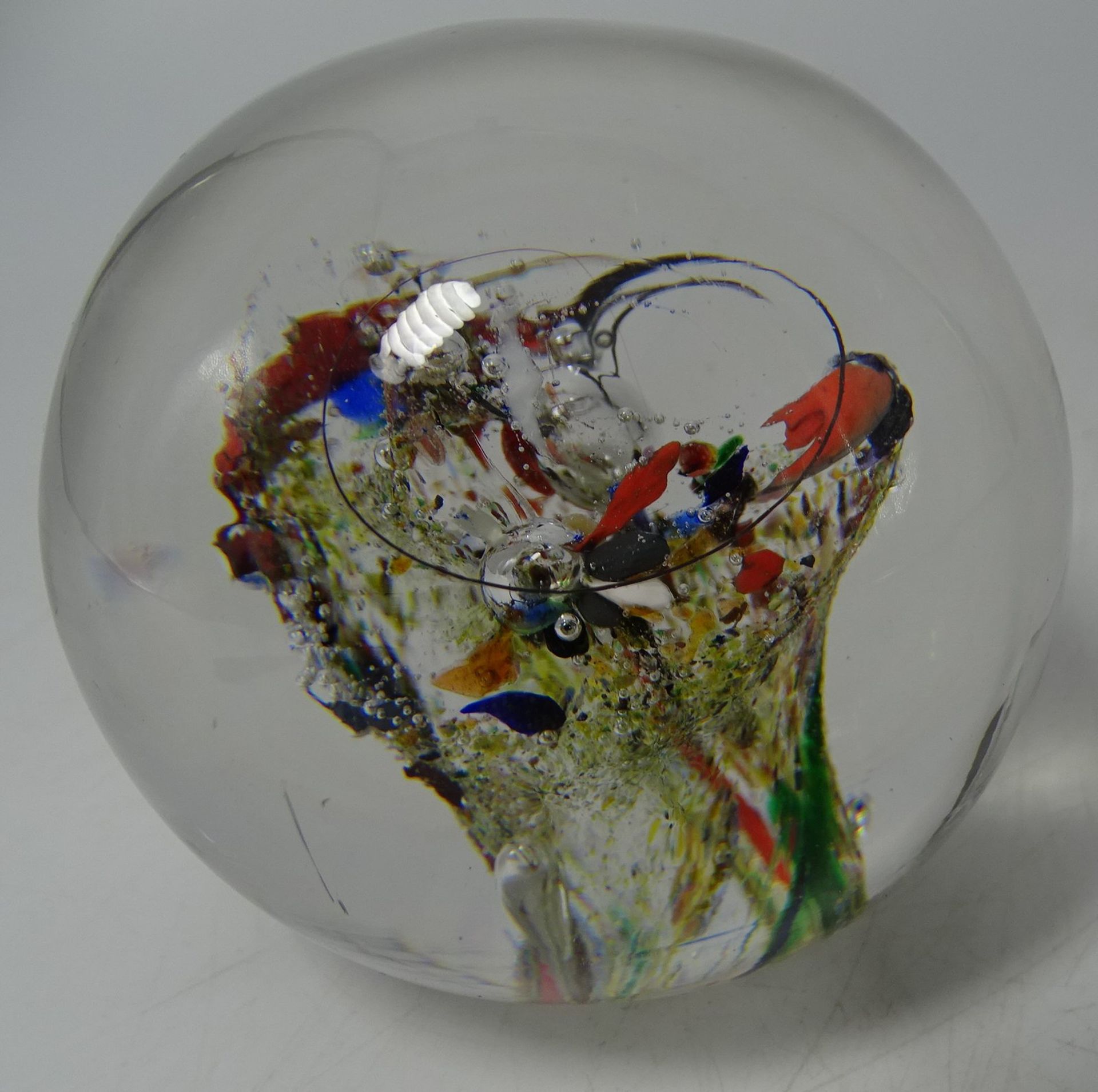 Paperweight, bunte Einschmelzungen, H-8 cm - Image 2 of 3