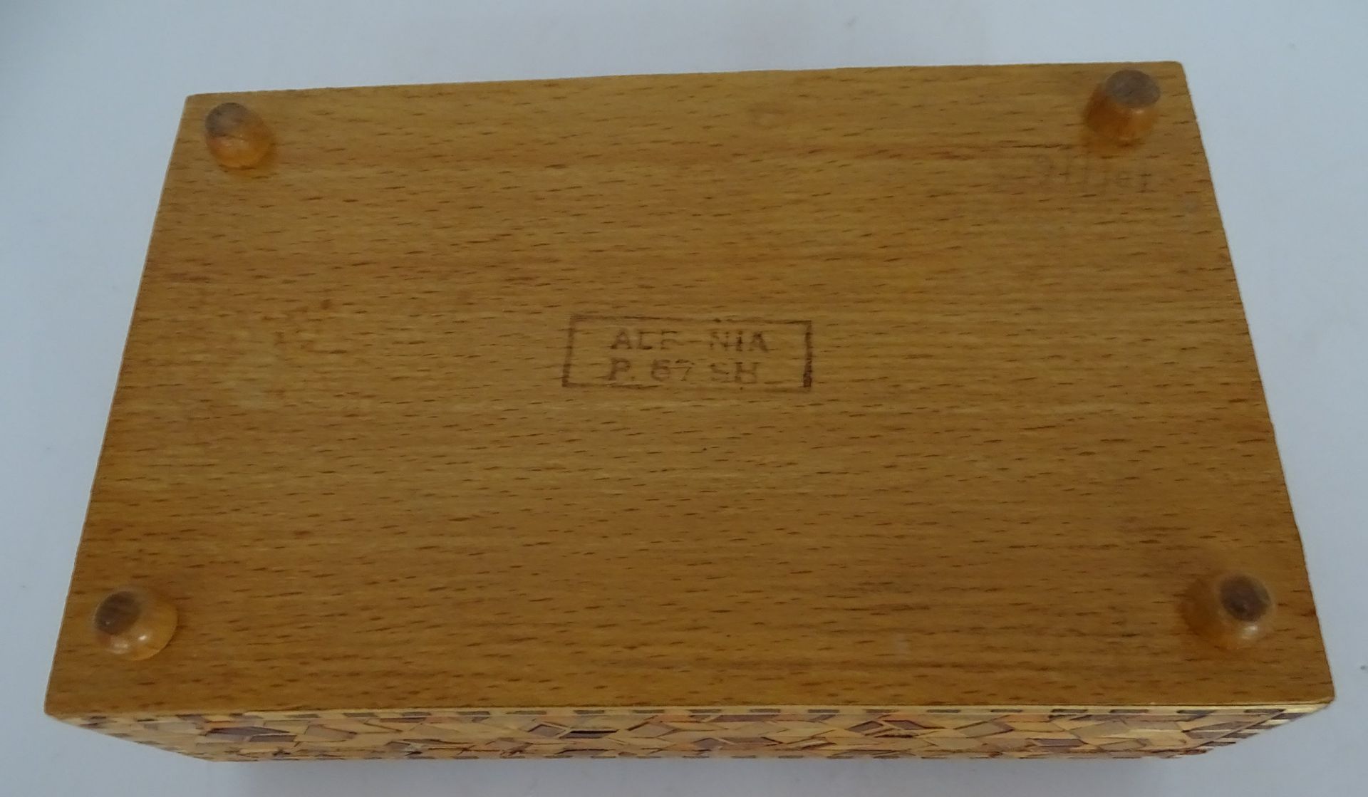 Holzdose mit Würfeldekor, H-5,5 cm, 16x10 cm - Bild 5 aus 5
