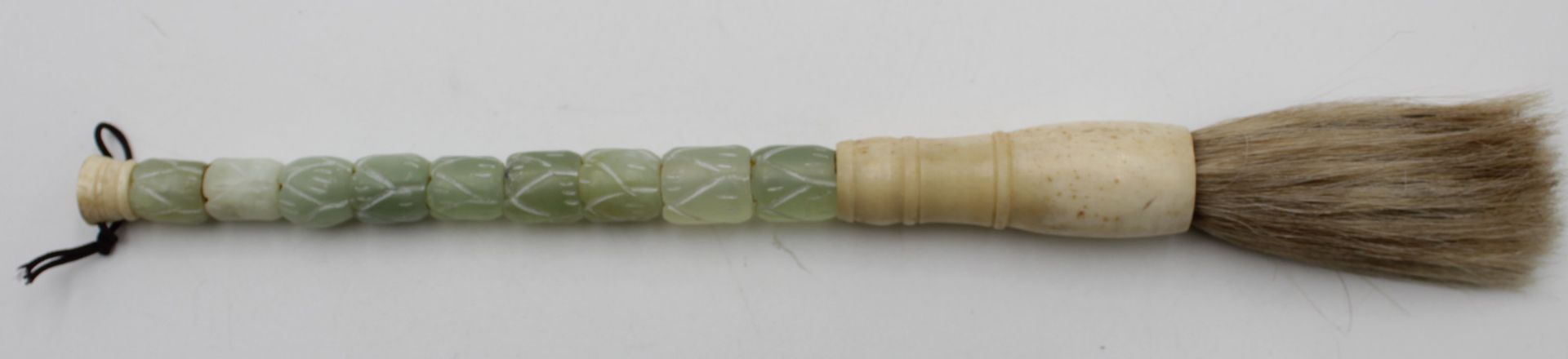 Kalligraphie-Pinsel, Bein/Jade, China, älter, L-29cm. - Bild 3 aus 5