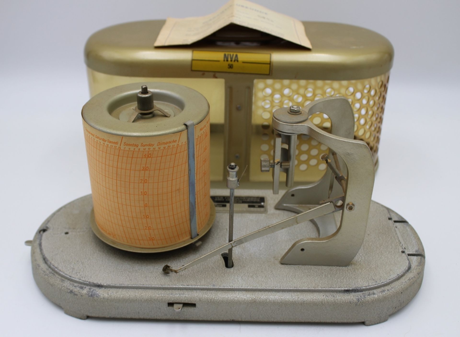 Barograph aus NVA-Beständen, Funktion nicht geprüft, H-17cm B-32cm. - Bild 5 aus 5