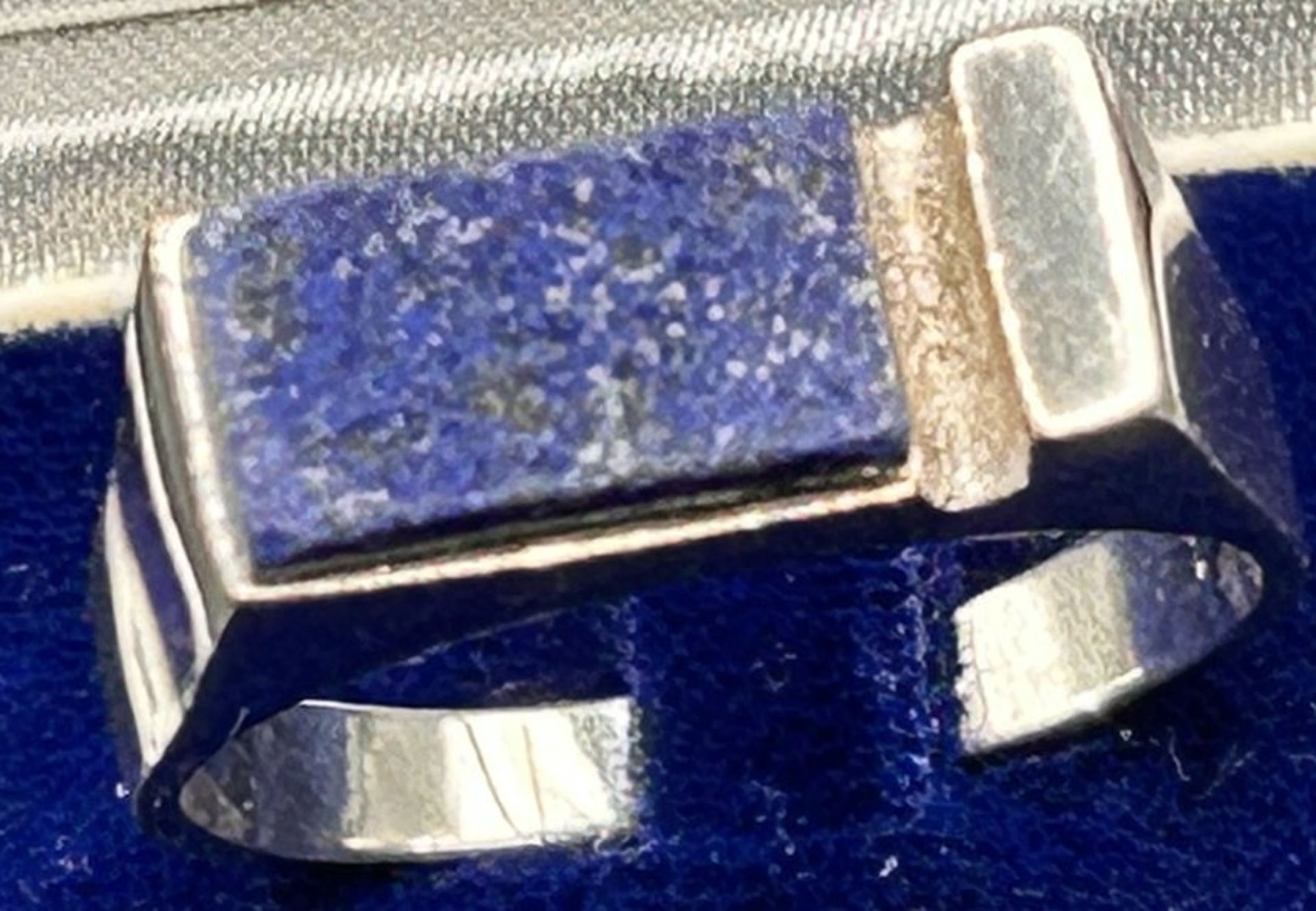 Herren-Silberring-800- mit Lapislazuli-Platte, RG 73, 7,6 gr.