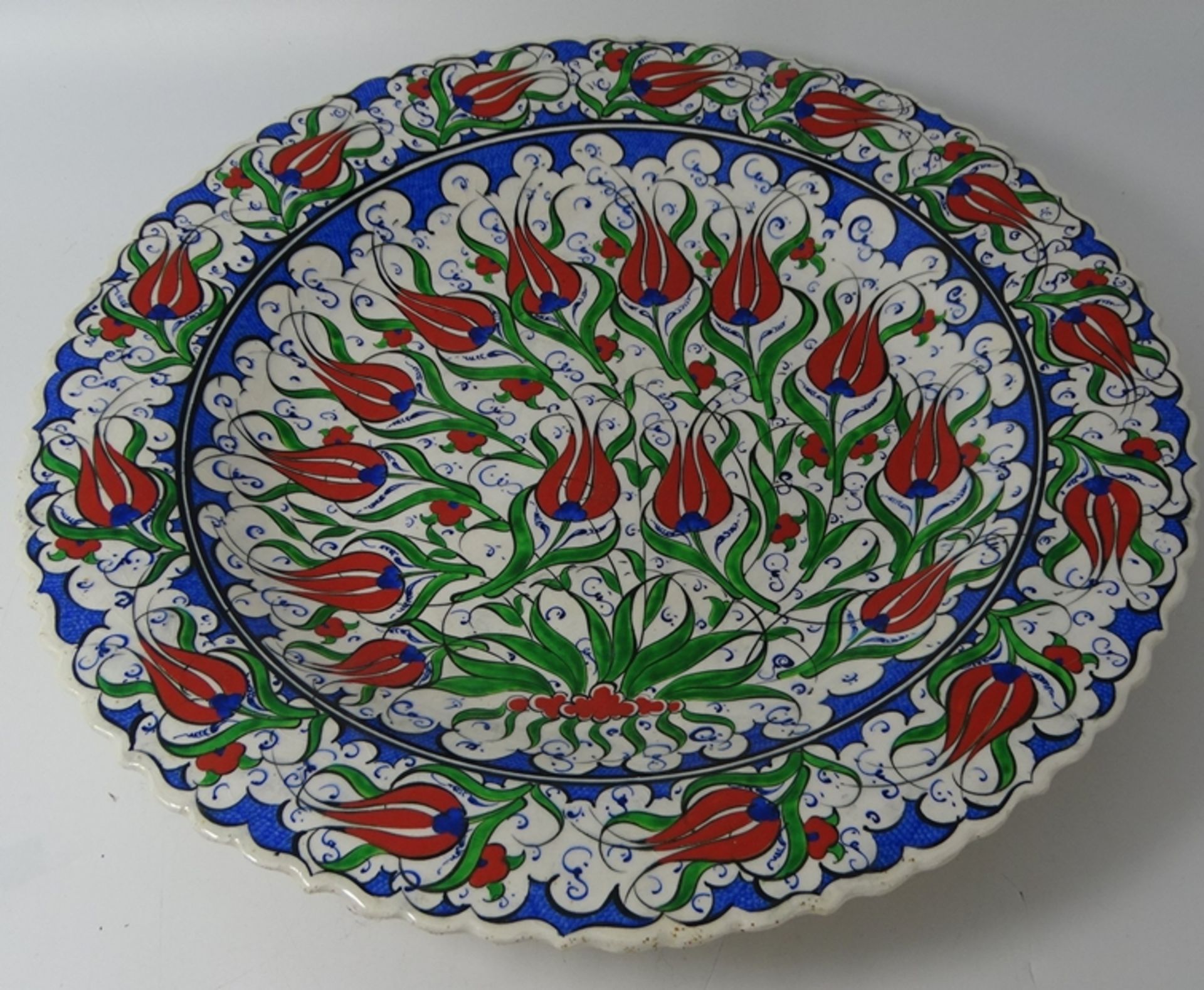 gr. Kunstkeramik-Teller "Küthaya" Türkei, signiert, D-40 cm, H-6 cm