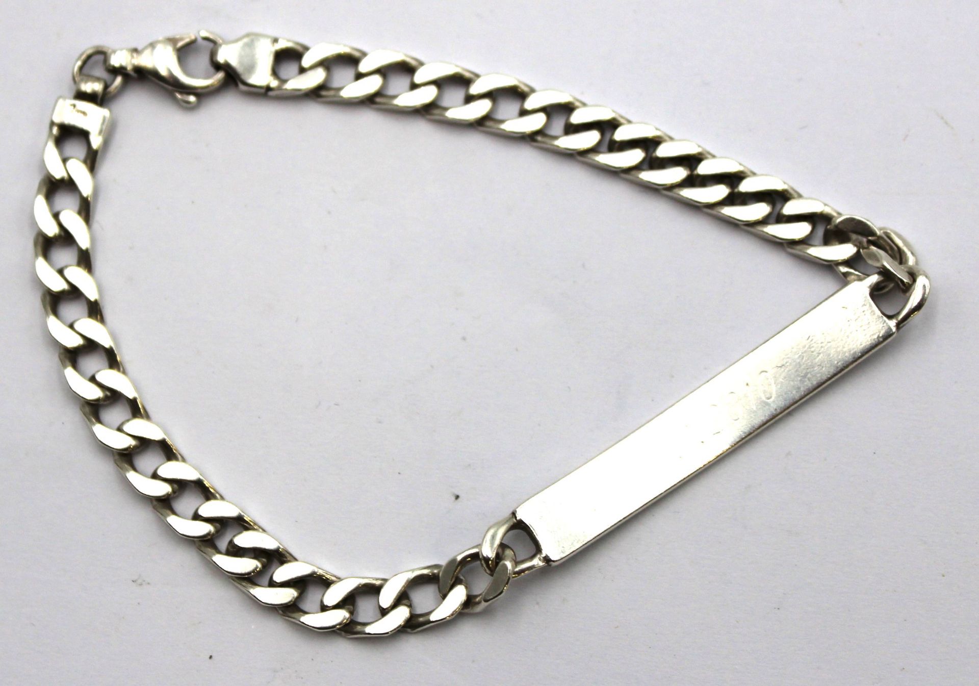Identitäts-Armband, 925er Silber, 16,8gr. . schwache kaum lesbare Gravuren, L-18cm. - Bild 2 aus 2
