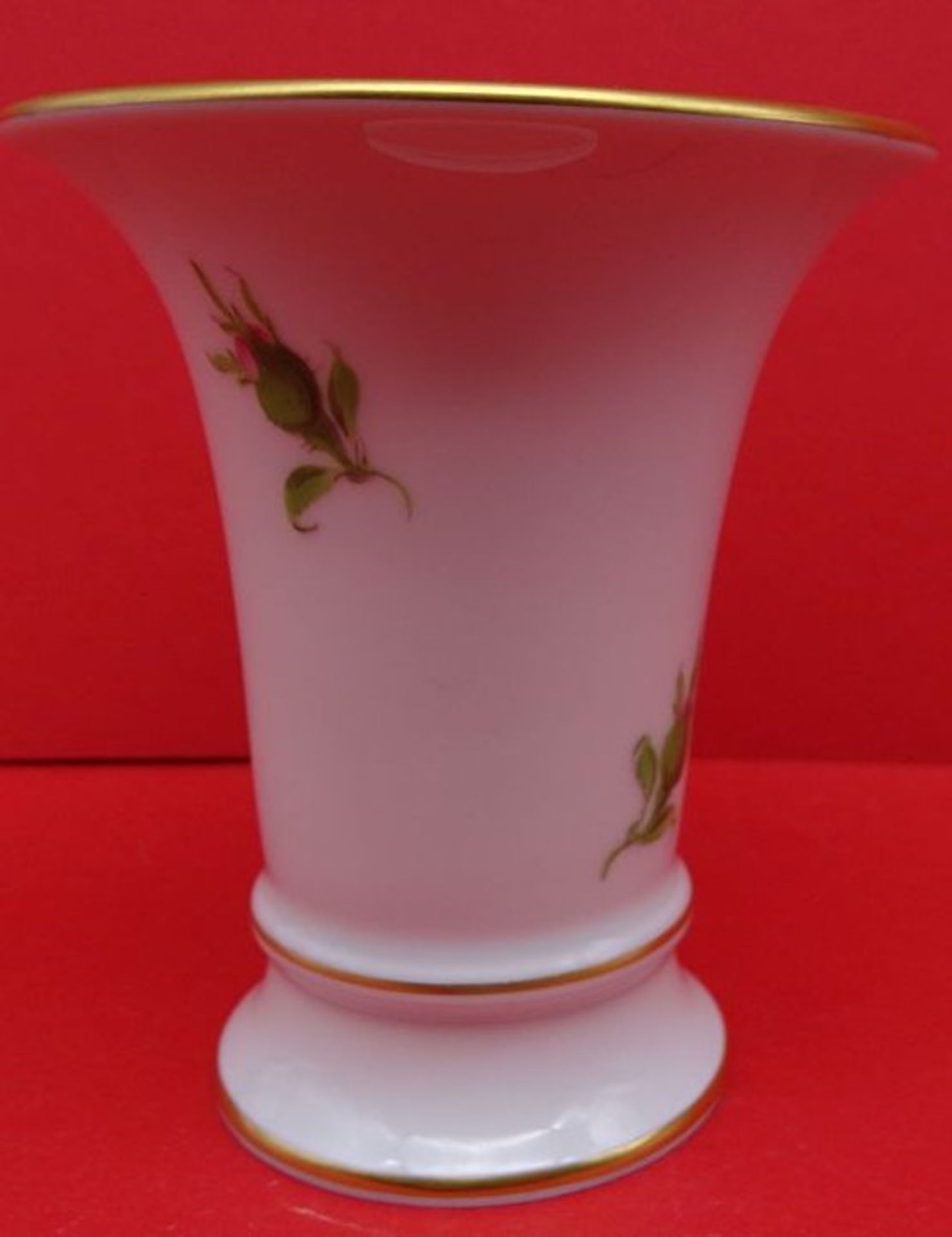 kl. Vase "Meissen" Rote Rose, 1.Wahl, H-9,5 cm - Image 2 of 4
