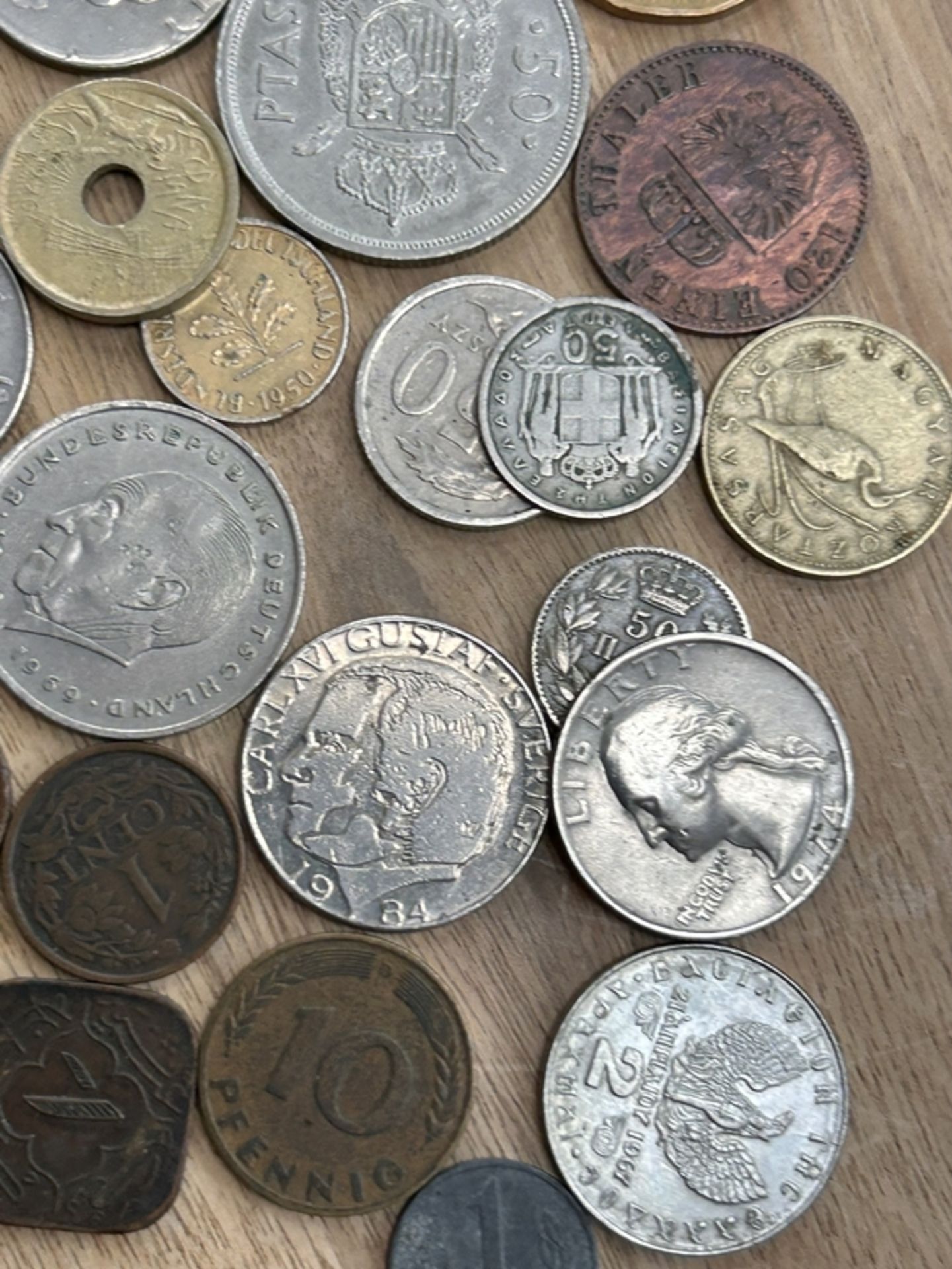 75xdiv. Kleinmünzen, tw. älter, unsortiert, ungeprüft, dabei einige alte chinesische Münzen? - Bild 8 aus 21