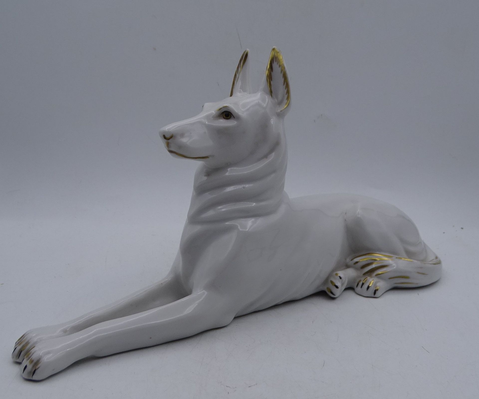 liegender Schäferhund, Kronenmarke, H-13 cm, L-23 cm