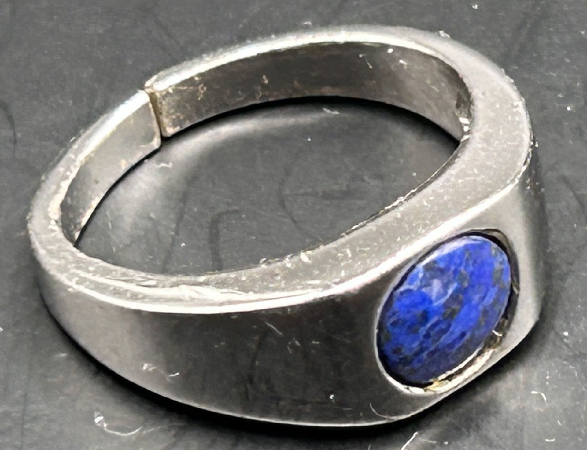 Silberring-835-, blauer Stein, Ring wohl verkleinert, RG 48, 4,1 gr. - Bild 3 aus 3