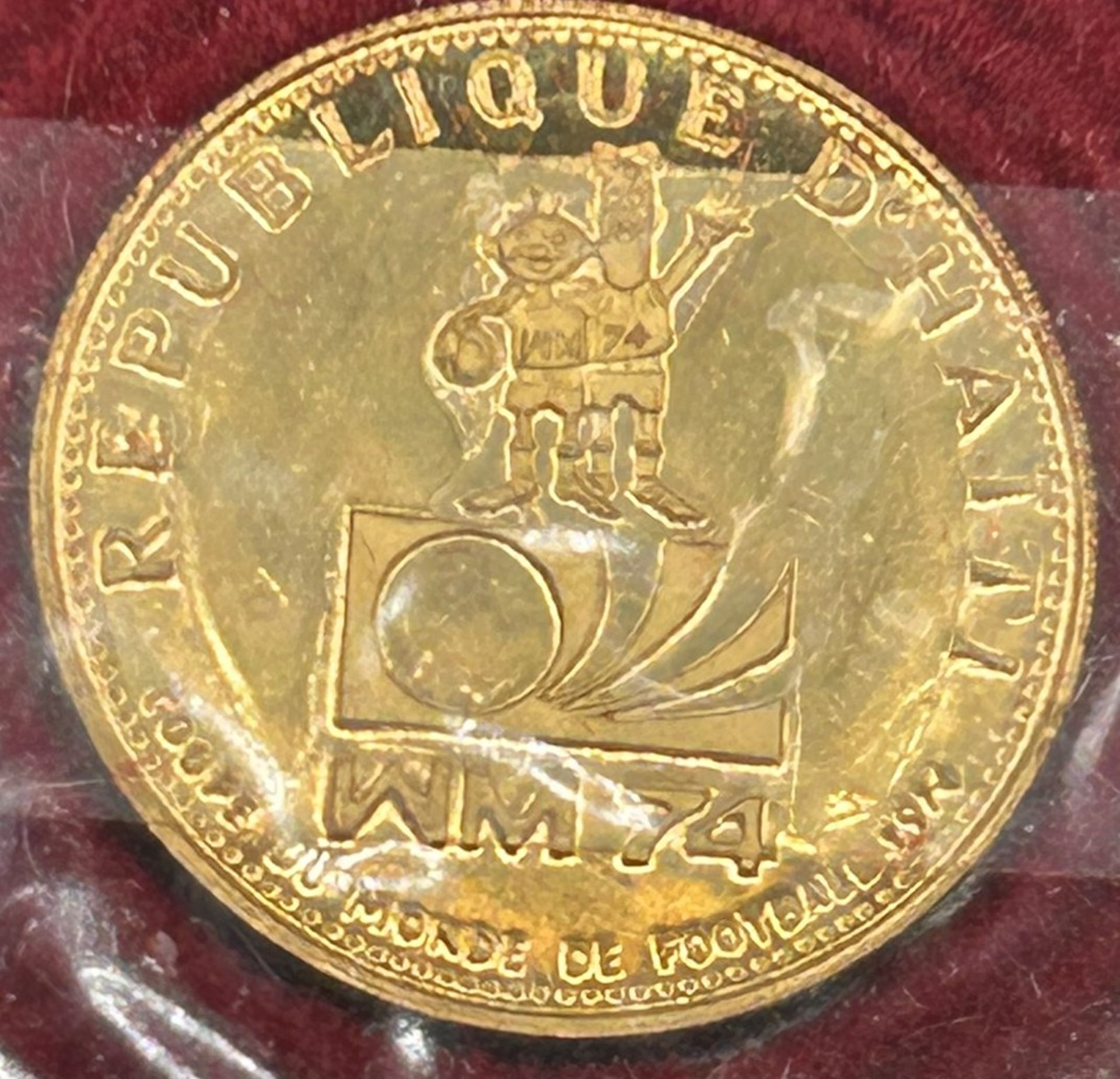 Goldmünze Haiti 200 Gourdes, WM 1974-900-, 2,91 gr. - Image 3 of 3