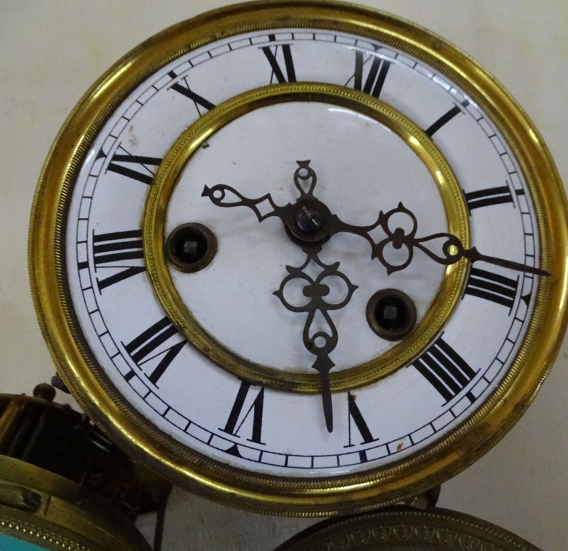 3x alte Uhrenwerke mit Ziffernblätter, Funktion nicht geprüft!! - Image 3 of 9