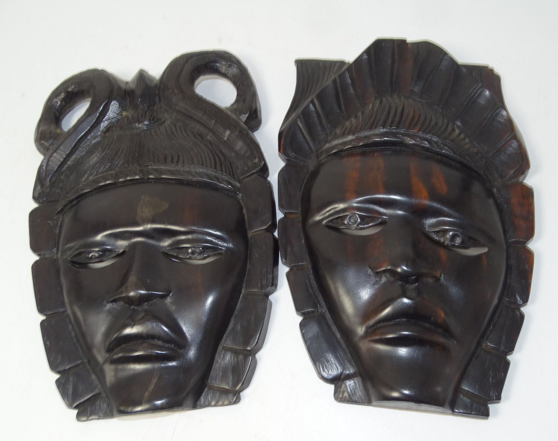 2 Wandmasken, Tropenholz, 23x15 cm