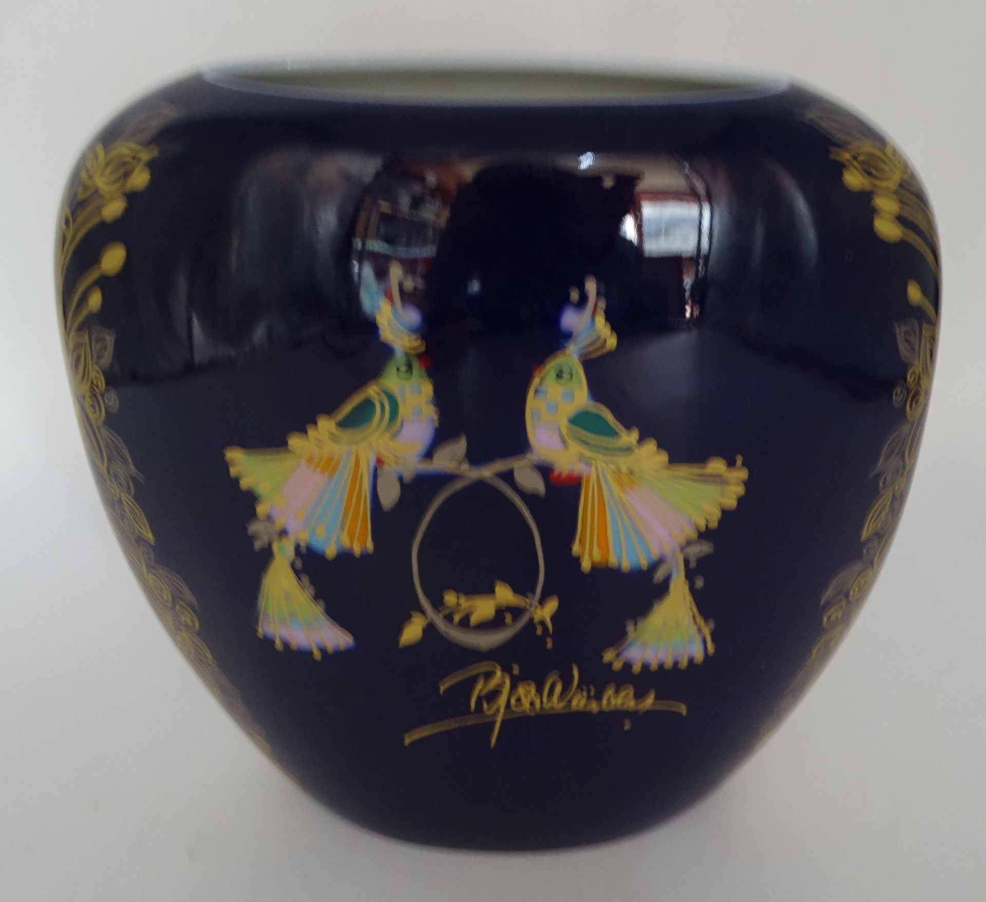 gr. Rosenthal-Vase von B. Winblad, signiert, H-21 cm, B-21 cm - Bild 2 aus 4