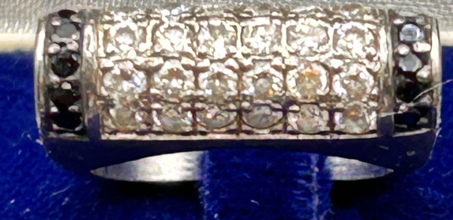 Silberring-925- mit klaren und schwarzen Steinen