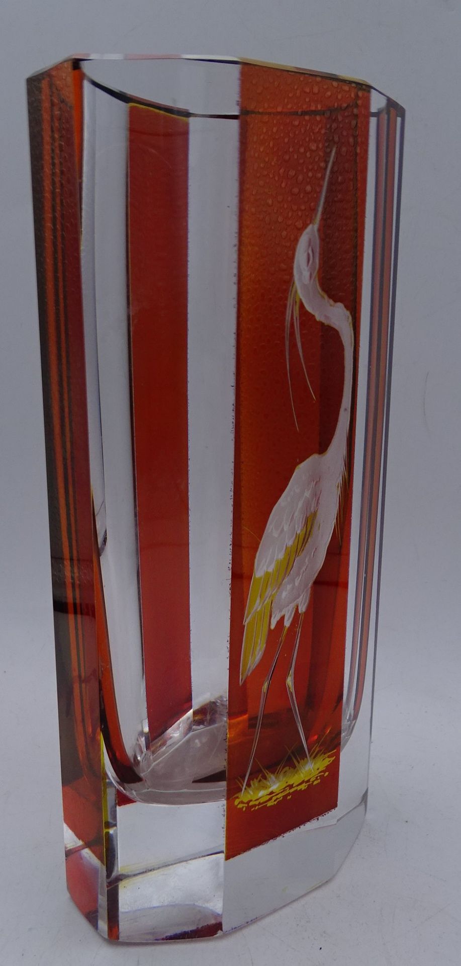 rot/klare Vase, beschliffen mit Reiher, H-18 cm, D-8 cm - Image 2 of 4