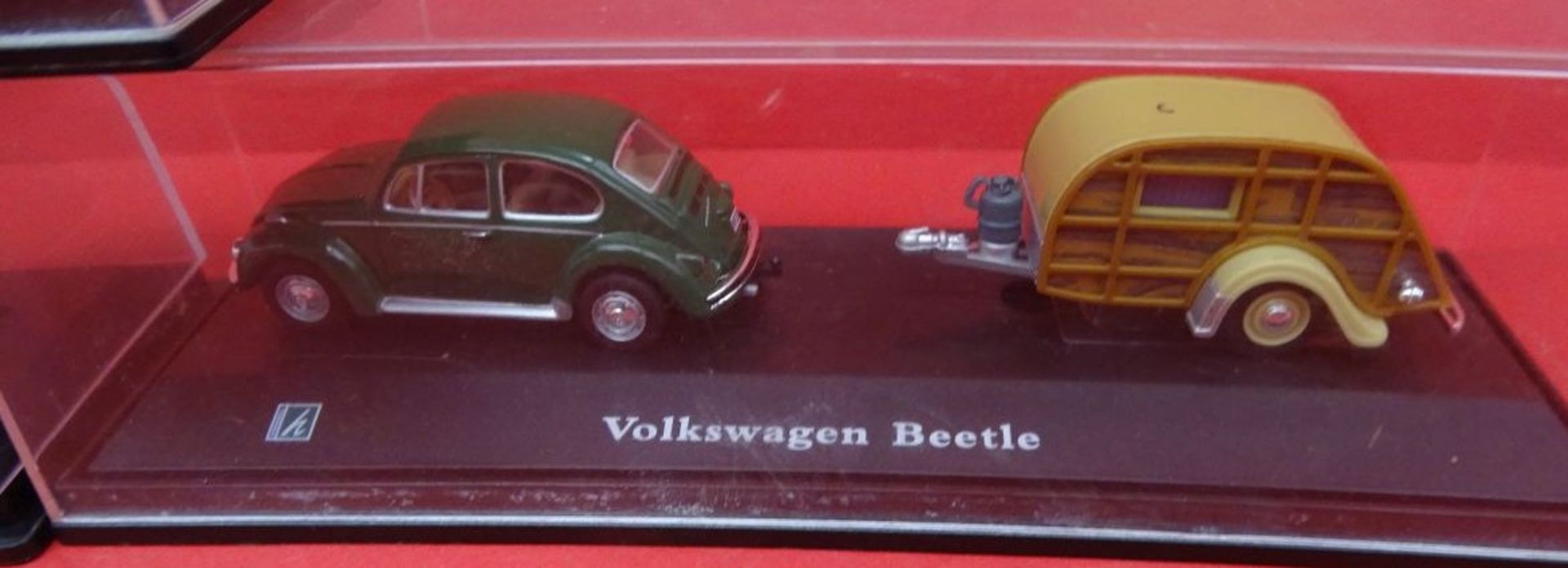 3x VW Modelle in Display,2x davon mit Wohnwagen "Hongwell" 1:43 - Image 2 of 5